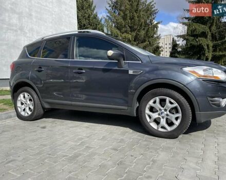 Серый Форд Куга, объемом двигателя 2 л и пробегом 200 тыс. км за 10000 $, фото 1 на Automoto.ua