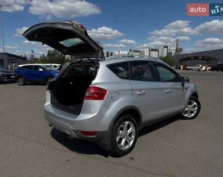 Серый Форд Куга, объемом двигателя 2.52 л и пробегом 115 тыс. км за 9900 $, фото 23 на Automoto.ua