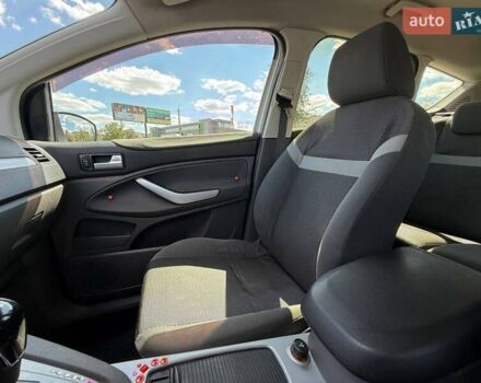 Серый Форд Куга, объемом двигателя 2.52 л и пробегом 115 тыс. км за 9900 $, фото 44 на Automoto.ua