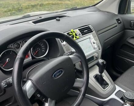 Сірий Форд Куга, об'ємом двигуна 2 л та пробігом 247 тис. км за 11000 $, фото 3 на Automoto.ua