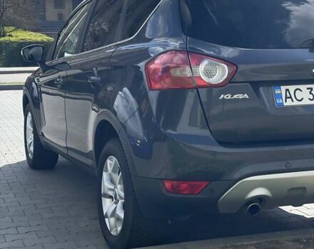 Серый Форд Куга, объемом двигателя 2 л и пробегом 200 тыс. км за 10000 $, фото 5 на Automoto.ua