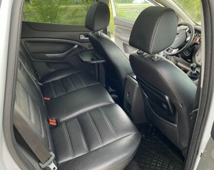 Серый Форд Куга, объемом двигателя 0 л и пробегом 270 тыс. км за 4000 $, фото 5 на Automoto.ua