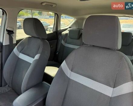 Серый Форд Куга, объемом двигателя 2.52 л и пробегом 115 тыс. км за 9900 $, фото 31 на Automoto.ua