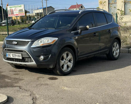 Серый Форд Куга, объемом двигателя 2 л и пробегом 220 тыс. км за 9900 $, фото 4 на Automoto.ua