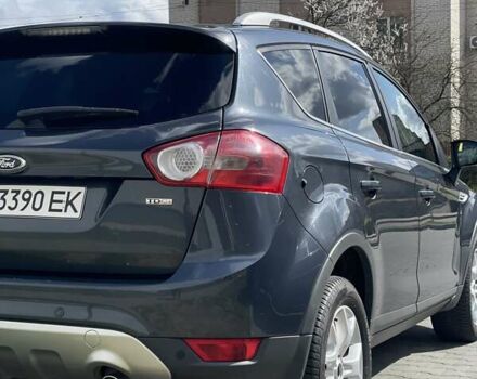 Серый Форд Куга, объемом двигателя 2 л и пробегом 200 тыс. км за 10000 $, фото 6 на Automoto.ua