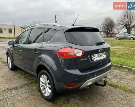 Серый Форд Куга, объемом двигателя 2 л и пробегом 180 тыс. км за 10900 $, фото 3 на Automoto.ua