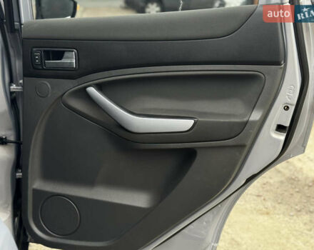 Серый Форд Куга, объемом двигателя 2 л и пробегом 182 тыс. км за 9250 $, фото 44 на Automoto.ua