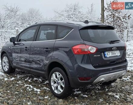 Серый Форд Куга, объемом двигателя 2 л и пробегом 250 тыс. км за 10999 $, фото 7 на Automoto.ua