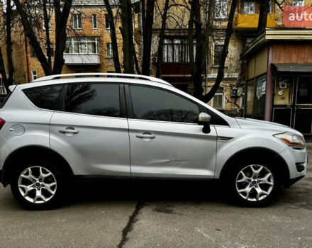 Серый Форд Куга, объемом двигателя 2.52 л и пробегом 235 тыс. км за 8600 $, фото 11 на Automoto.ua