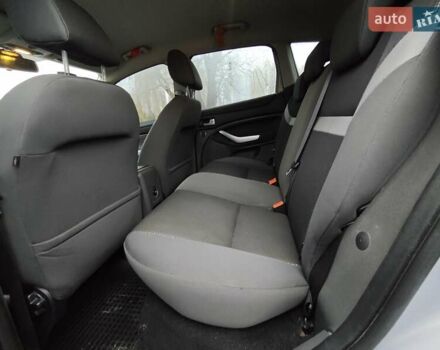 Серый Форд Куга, объемом двигателя 2 л и пробегом 183 тыс. км за 9500 $, фото 12 на Automoto.ua