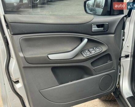 Серый Форд Куга, объемом двигателя 2.5 л и пробегом 189 тыс. км за 11490 $, фото 12 на Automoto.ua