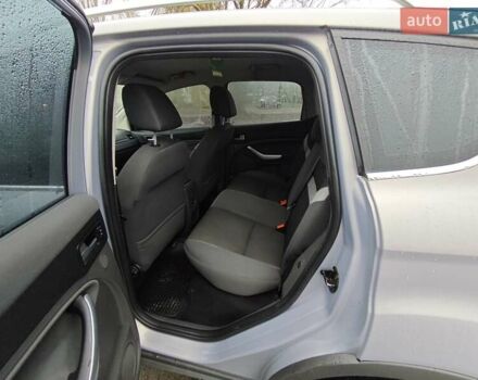 Серый Форд Куга, объемом двигателя 2 л и пробегом 183 тыс. км за 9500 $, фото 11 на Automoto.ua