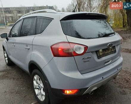 Серый Форд Куга, объемом двигателя 2 л и пробегом 183 тыс. км за 9500 $, фото 5 на Automoto.ua