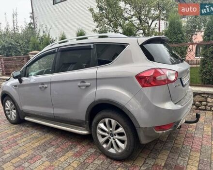 Форд Куга 2011 в Тернополе на Automoto.ua Серый Форд Куга, объемом двигателя 2 л и пробегом 252 тыс. км за 11000 $, фото 1 на Automoto.ua