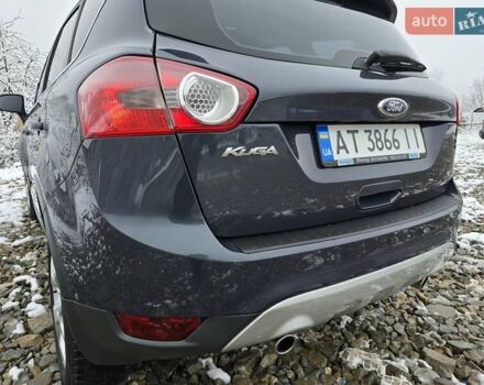 Серый Форд Куга, объемом двигателя 2 л и пробегом 250 тыс. км за 10999 $, фото 34 на Automoto.ua