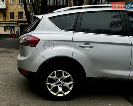 Серый Форд Куга, объемом двигателя 2.52 л и пробегом 235 тыс. км за 8600 $, фото 10 на Automoto.ua