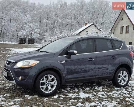 Серый Форд Куга, объемом двигателя 2 л и пробегом 250 тыс. км за 10999 $, фото 2 на Automoto.ua