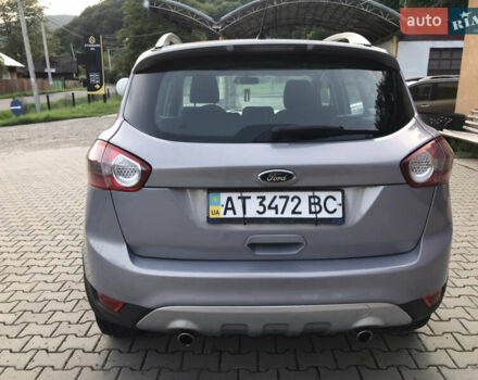 Серый Форд Куга, объемом двигателя 2 л и пробегом 245 тыс. км за 8900 $, фото 4 на Automoto.ua
