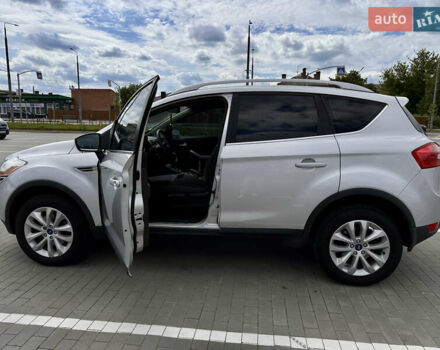 Серый Форд Куга, объемом двигателя 2.5 л и пробегом 189 тыс. км за 10800 $, фото 3 на Automoto.ua