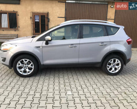Серый Форд Куга, объемом двигателя 2 л и пробегом 245 тыс. км за 8900 $, фото 2 на Automoto.ua