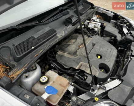 Серый Форд Куга, объемом двигателя 2 л и пробегом 182 тыс. км за 9250 $, фото 55 на Automoto.ua