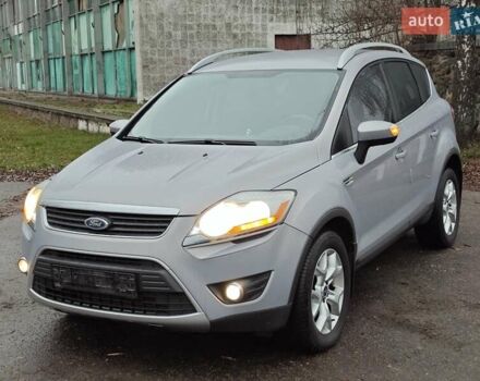 Серый Форд Куга, объемом двигателя 2 л и пробегом 183 тыс. км за 9500 $, фото 2 на Automoto.ua