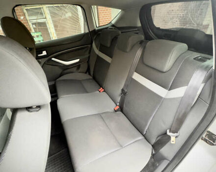 Серый Форд Куга, объемом двигателя 2.52 л и пробегом 235 тыс. км за 8600 $, фото 15 на Automoto.ua