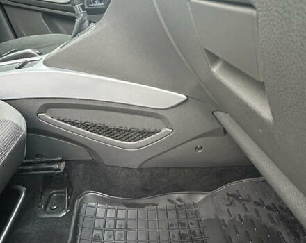 Сірий Форд Куга, об'ємом двигуна 2 л та пробігом 187 тис. км за 11000 $, фото 34 на Automoto.ua