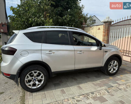 Форд Куга 2011 в Черкассах на Automoto.ua Серый Форд Куга, объемом двигателя 2.52 л и пробегом 240 тыс. км за 7500 $, фото 11 на Automoto.ua