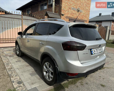 Форд Куга 2011 в Черкассах на Automoto.ua Серый Форд Куга, объемом двигателя 2.52 л и пробегом 240 тыс. км за 7500 $, фото 1 на Automoto.ua