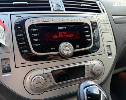 Серый Форд Куга, объемом двигателя 2.5 л и пробегом 119 тыс. км за 12490 $, фото 33 на Automoto.ua