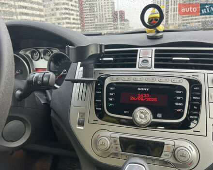 Сірий Форд Куга, об'ємом двигуна 2 л та пробігом 187 тис. км за 11000 $, фото 45 на Automoto.ua