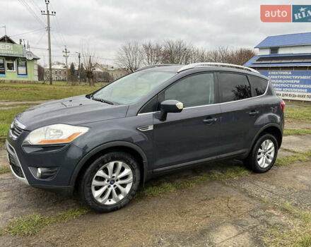 Серый Форд Куга, объемом двигателя 2 л и пробегом 180 тыс. км за 10900 $, фото 1 на Automoto.ua