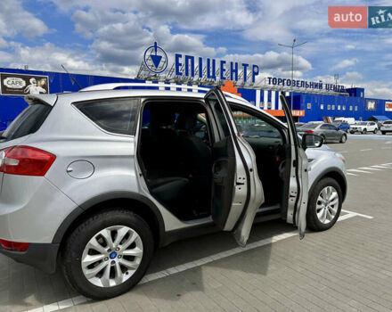 Серый Форд Куга, объемом двигателя 2.5 л и пробегом 189 тыс. км за 10800 $, фото 5 на Automoto.ua