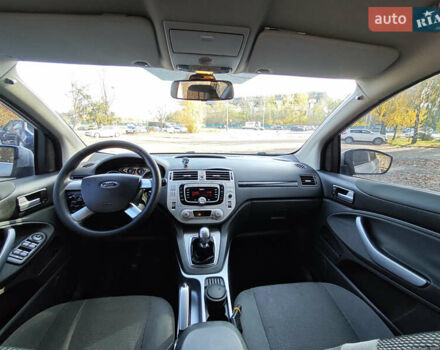 Форд Куга 2011 в Киеве на Automoto.ua Серый Форд Куга, объемом двигателя 2 л и пробегом 183 тыс. км за 10500 $, фото 20 на Automoto.ua
