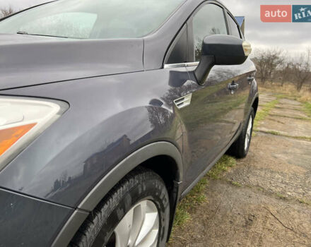 Серый Форд Куга, объемом двигателя 2 л и пробегом 180 тыс. км за 10900 $, фото 9 на Automoto.ua