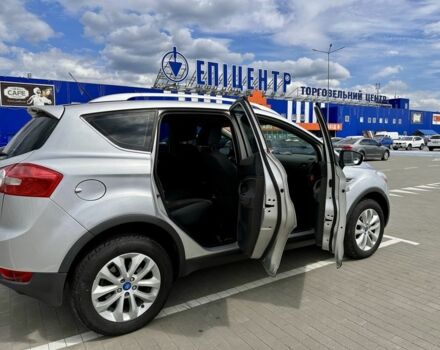 Серый Форд Куга, объемом двигателя 2.5 л и пробегом 189 тыс. км за 10800 $, фото 4 на Automoto.ua