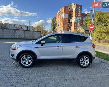 Серый Форд Куга, объемом двигателя 2 л и пробегом 198 тыс. км за 9500 $, фото 14 на Automoto.ua