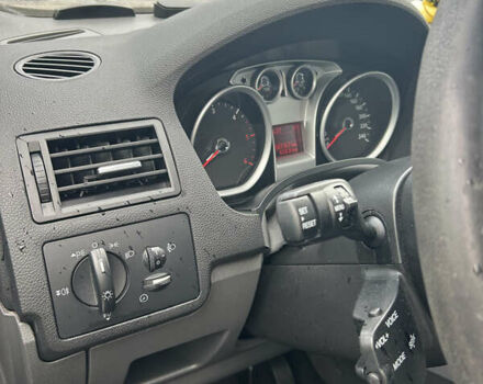 Сірий Форд Куга, об'ємом двигуна 2 л та пробігом 187 тис. км за 11000 $, фото 30 на Automoto.ua