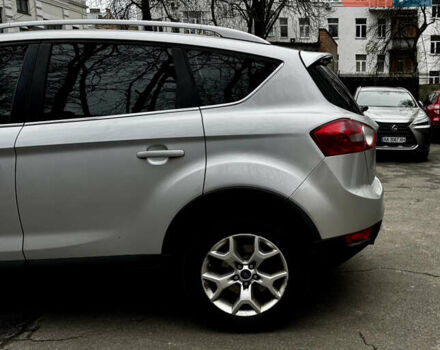 Серый Форд Куга, объемом двигателя 2.52 л и пробегом 235 тыс. км за 8600 $, фото 7 на Automoto.ua