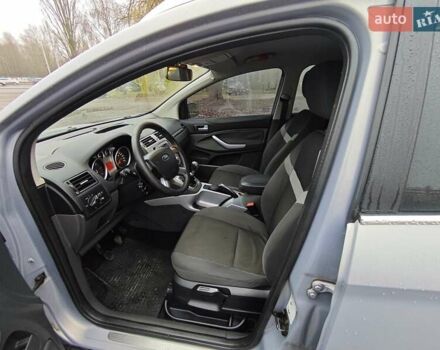 Серый Форд Куга, объемом двигателя 2 л и пробегом 183 тыс. км за 9500 $, фото 8 на Automoto.ua