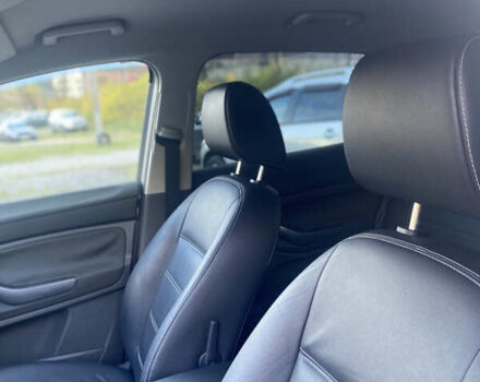 Серый Форд Куга, объемом двигателя 2.52 л и пробегом 130 тыс. км за 11500 $, фото 13 на Automoto.ua