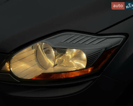 Серый Форд Куга, объемом двигателя 2 л и пробегом 182 тыс. км за 9250 $, фото 13 на Automoto.ua