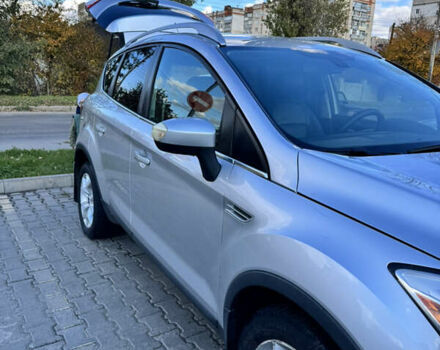 Серый Форд Куга, объемом двигателя 2 л и пробегом 198 тыс. км за 9500 $, фото 4 на Automoto.ua