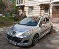 Серый Форд Куга, объемом двигателя 2 л и пробегом 245 тыс. км за 10550 $, фото 1 на Automoto.ua