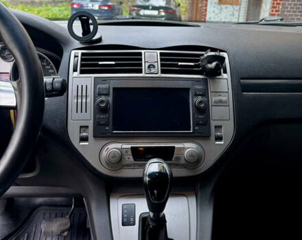 Серый Форд Куга, объемом двигателя 2.52 л и пробегом 235 тыс. км за 8600 $, фото 20 на Automoto.ua