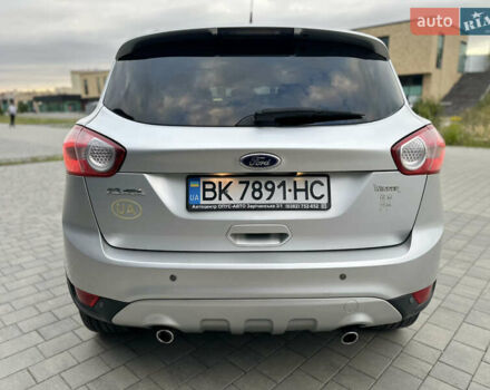 Серый Форд Куга, объемом двигателя 2 л и пробегом 209 тыс. км за 10700 $, фото 3 на Automoto.ua