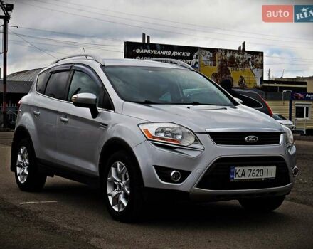 Форд Куга 2011 у Черкасах на Automoto.ua Сірий Форд Куга, об'ємом двигуна 2 л та пробігом 200 тис. км за 10500 $, фото 1 на Automoto.ua