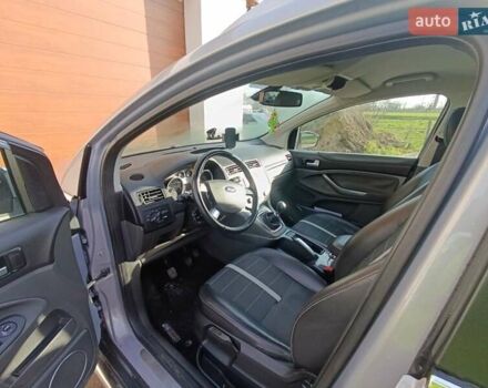 Серый Форд Куга, объемом двигателя 2 л и пробегом 270 тыс. км за 12000 $, фото 8 на Automoto.ua