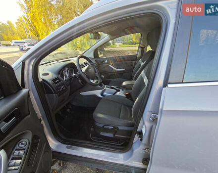 Форд Куга 2011 в Киеве на Automoto.ua Серый Форд Куга, объемом двигателя 2 л и пробегом 183 тыс. км за 10500 $, фото 10 на Automoto.ua